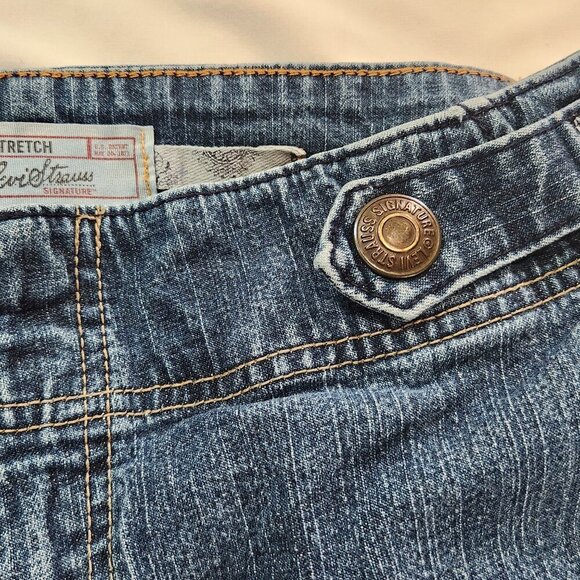 Levi Strauss Signature Stretch Crop Pants Size 10 - Picture 3 of 8